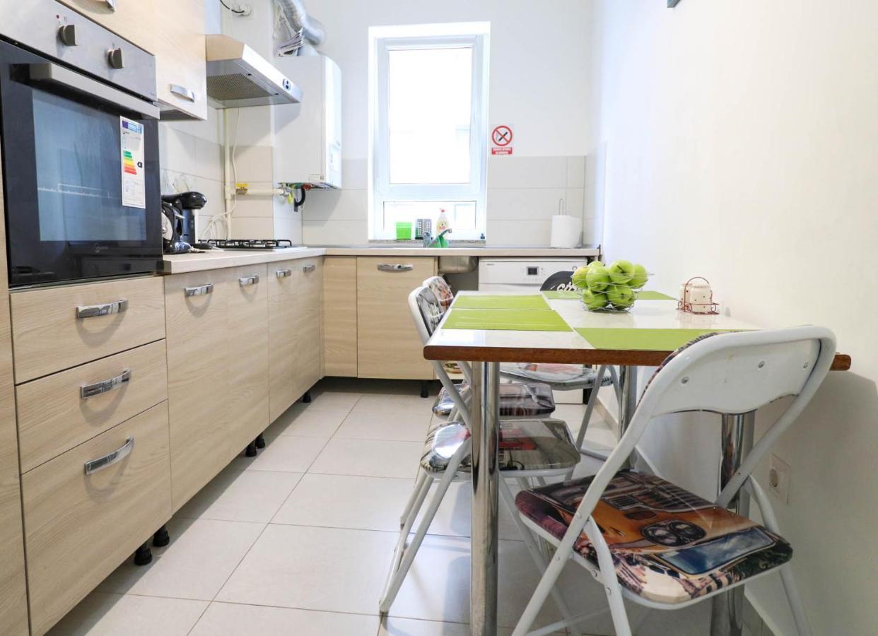Happy Family Apartment บราชอฟ ภายนอก รูปภาพ