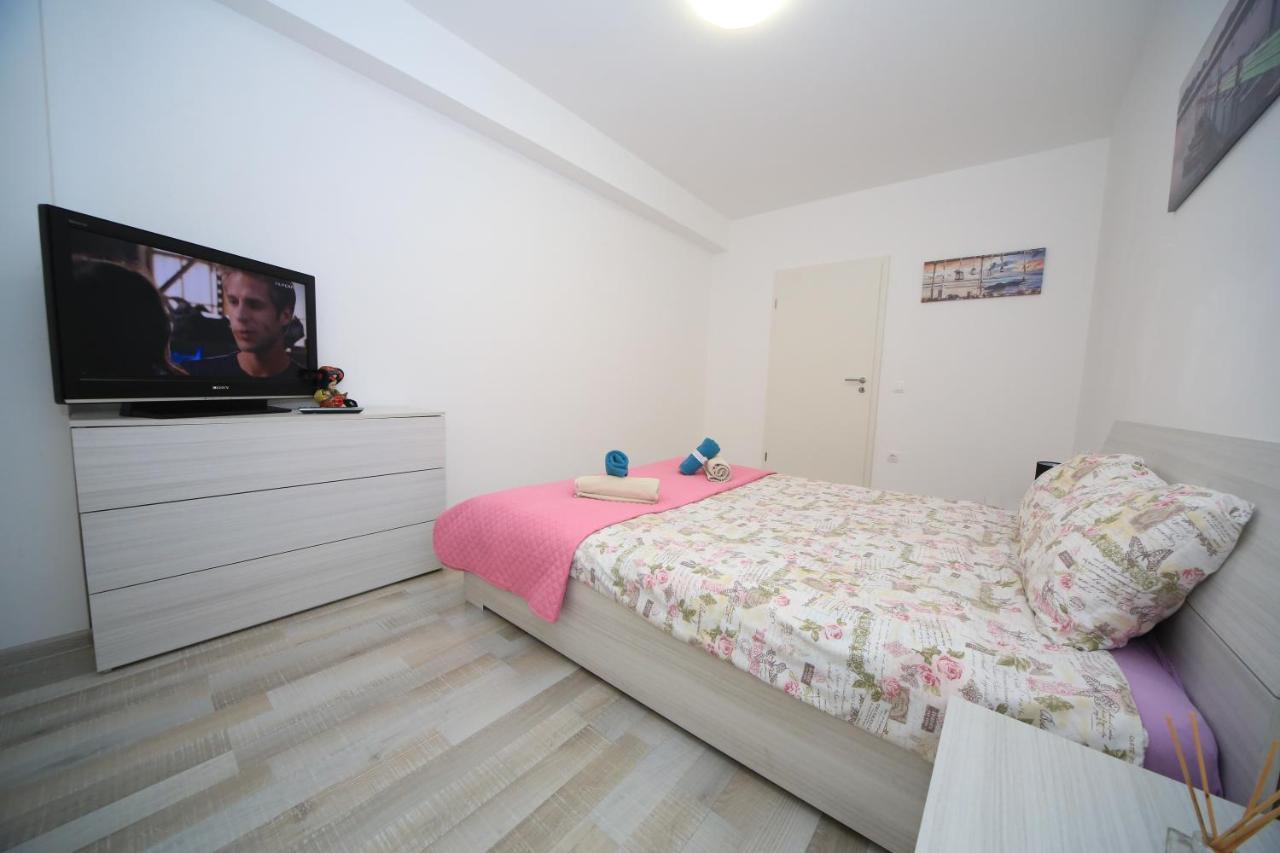 Happy Family Apartment บราชอฟ ภายนอก รูปภาพ
